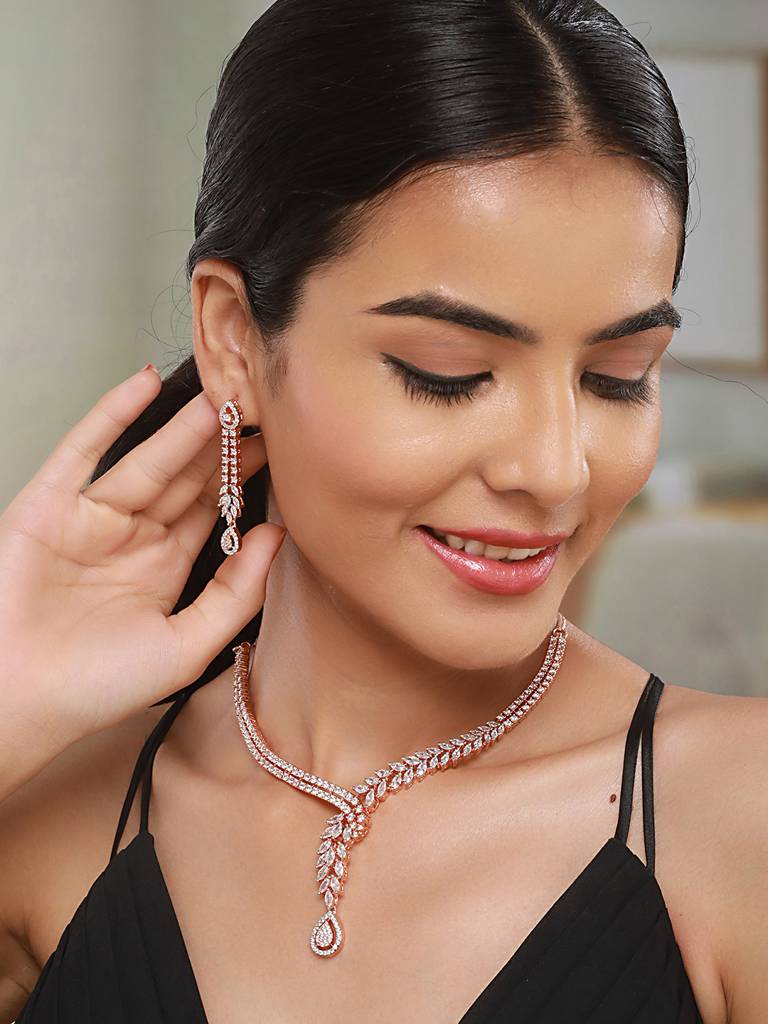 Rose Gold Plated Zircon Studded Luxe Pendant Necklace Jewellery Set : SJNK2481