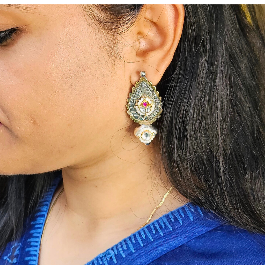Vibrant Virasat Stud Earrings : ER019