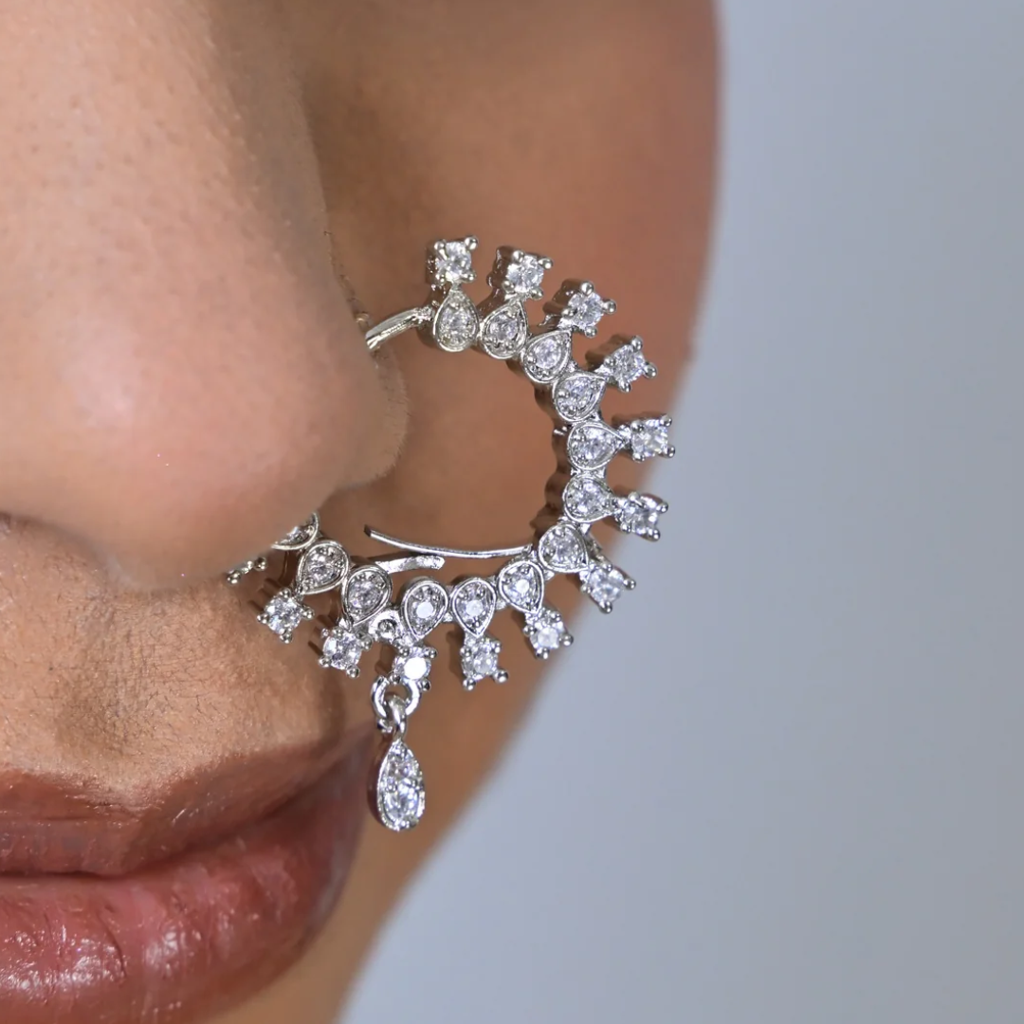 Apsara Diamond Small Circle Silver Nosering : NR0018