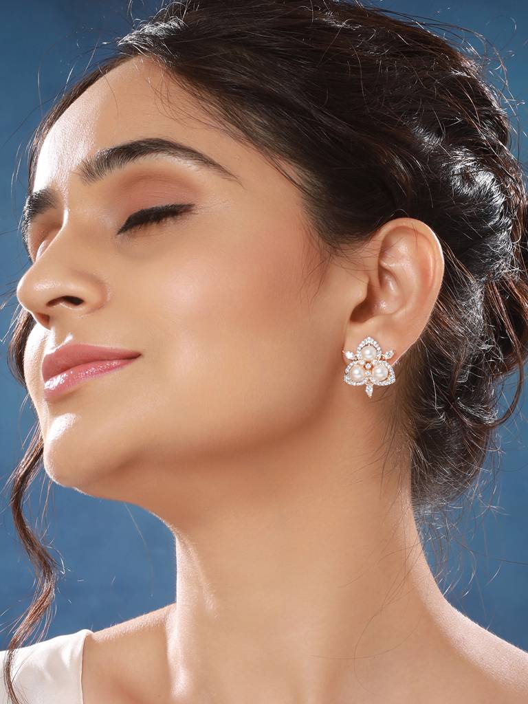 Dual Gold Toned Ad  & Pearl Studded Flower Delicate Studds Earrings : SJER2548