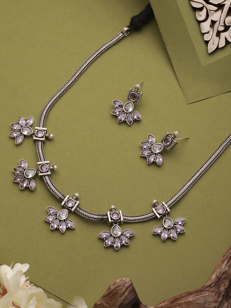 Silver Oxidised Finish Stone Studded Flower Motif Collar Necklace Jewellery Set : SJNK2574