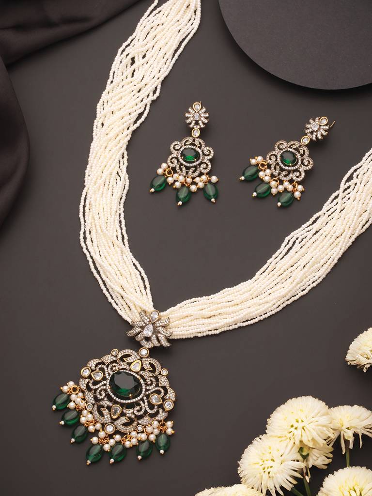 Gold-Plated Green Uncut Polki & Faux Pearl Beaded Long Jewellery Set : SJNK2575