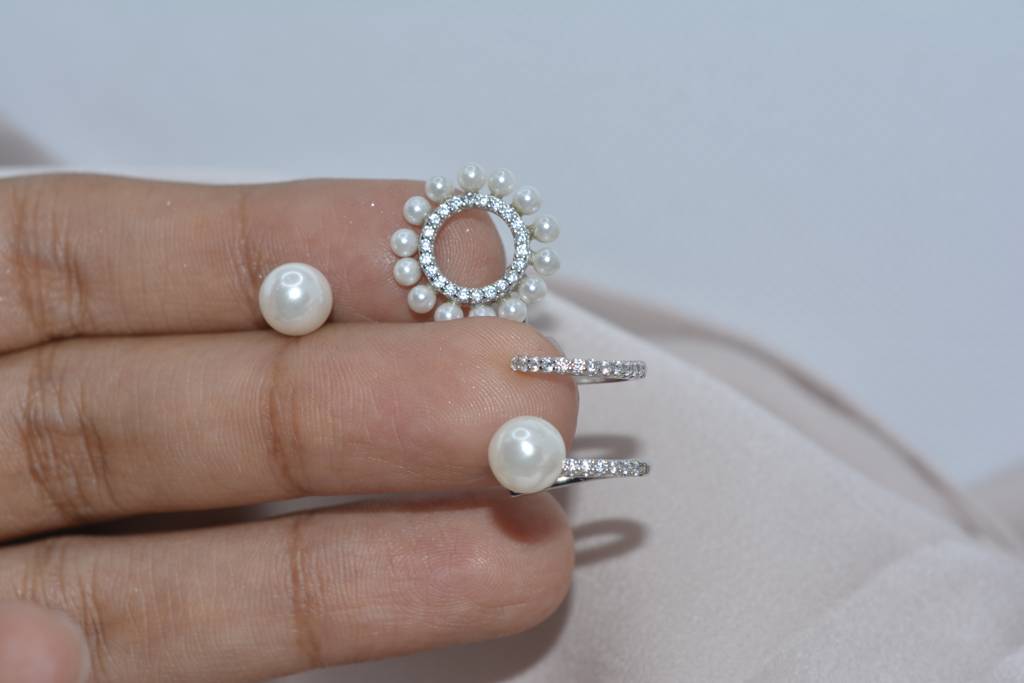 Pearl Harmony Earrings : 257