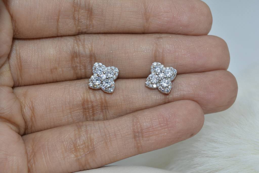 Silver Blossom Stud Earrings : 261