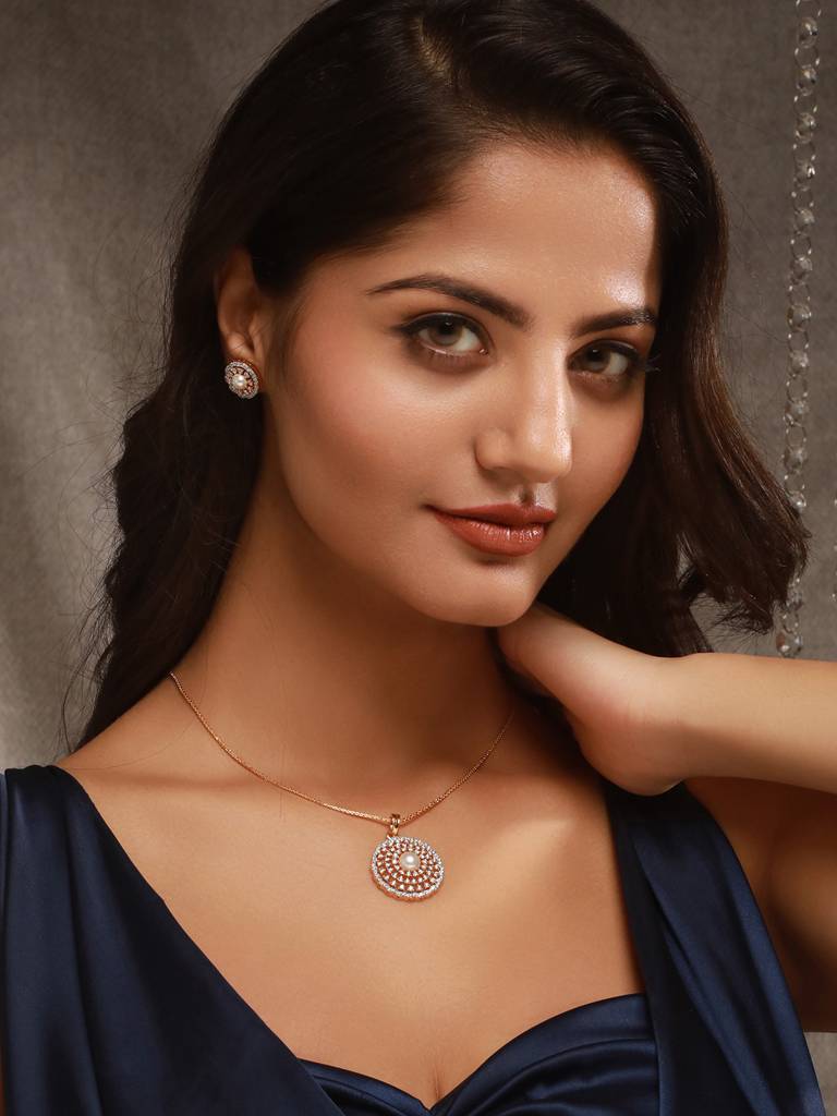 Gold Toned Ad Zircon Studded Pearl Beaded Designer Pendant Chain Jewellery Set : SJLK2625