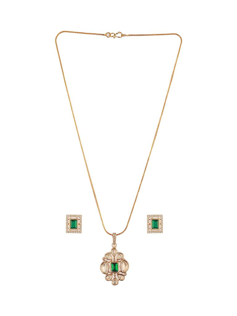 Gold Toned Green Emerald Kundan Studded Floral Locket Pendant Jewellery Set : SJLK2718