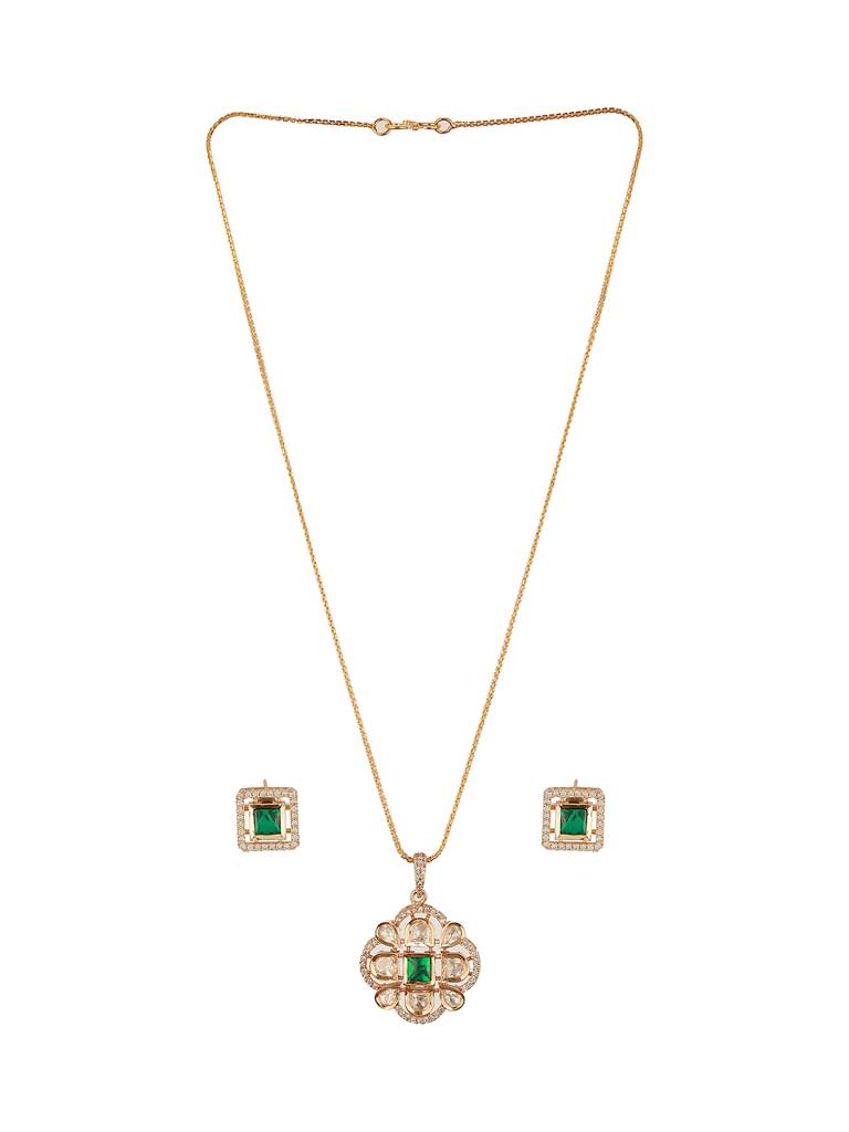 Gold Toned Green Emerald Kundan Studded Designer  Locket Pendant Jewellery Set : SJLK2719