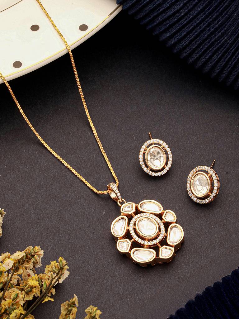 Gold Plated White Kundan Polki Studded Floral Minimal Locket Pendant Jewellery Set : SJLK2720
