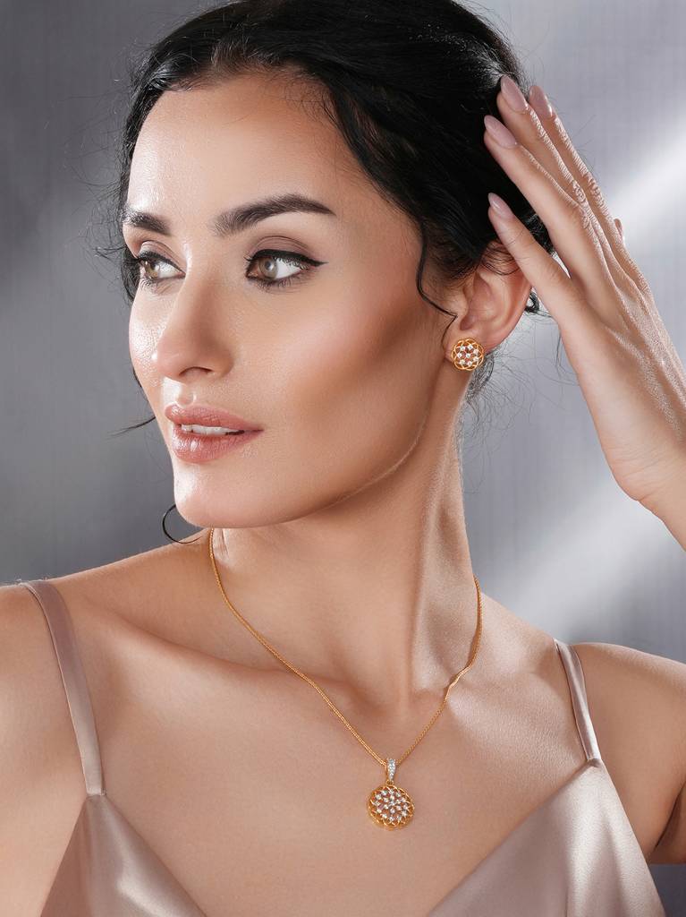 Gold Toned Cubic Zircon Studded Floral  Designer Minimal Locket Pendant Jewellery Set : SJLK2725