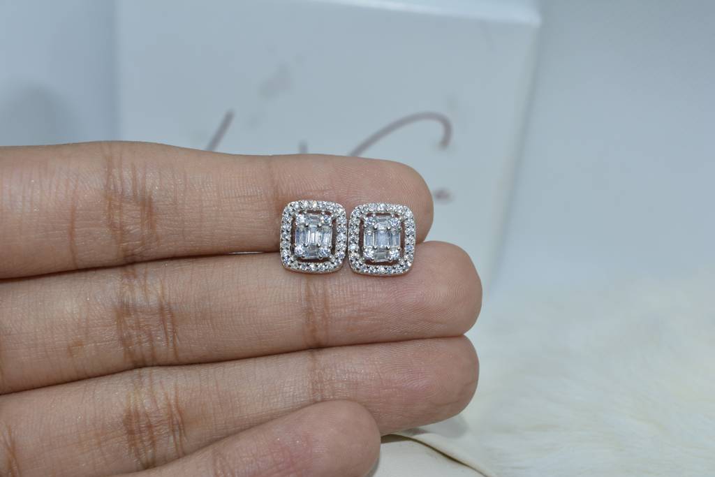 Square Stud Earrings : 273