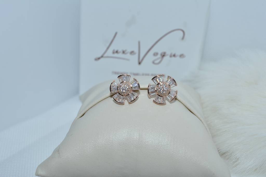 Enchanted Rosebud Earrings : 278