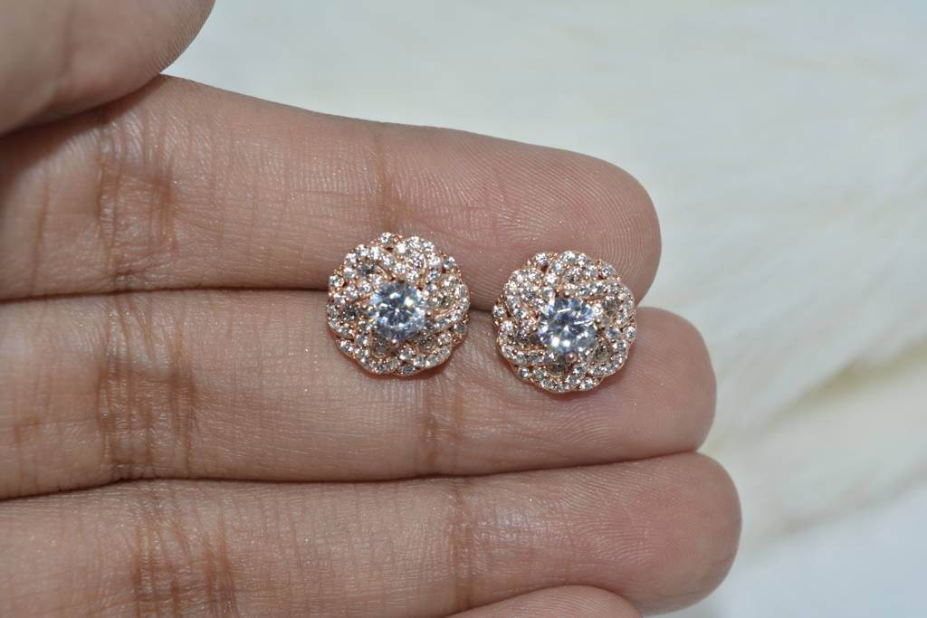 Stone-Studded Round Earrings : 279