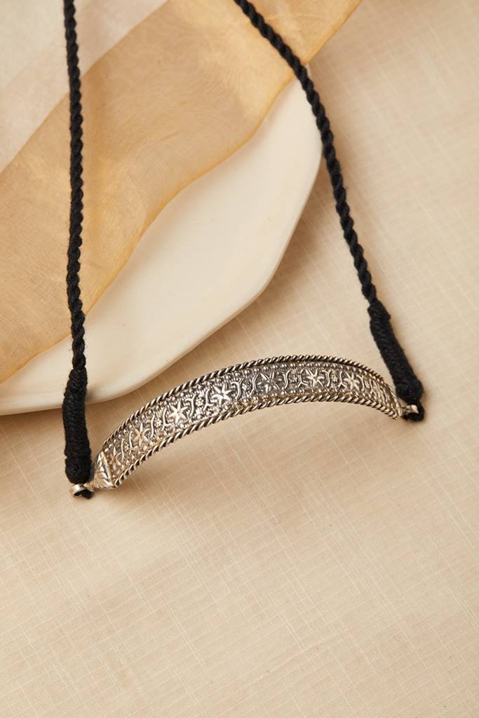 Avni Festive Silver Choker : PAS017