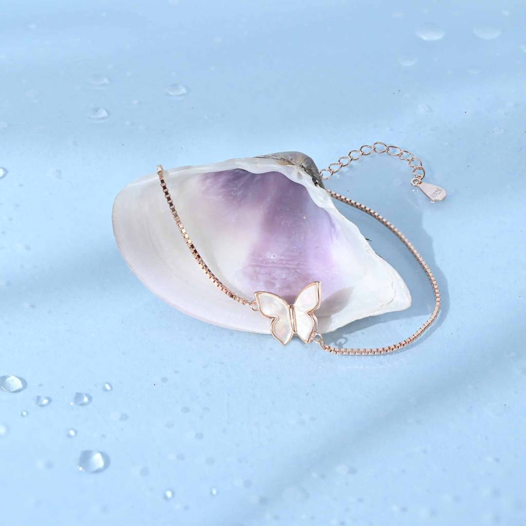 Center Butterfly Bracelet : EPLB366