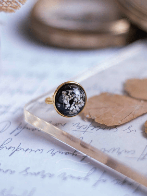 Ebony Flower Ring Unisex : LA-EMFR-02