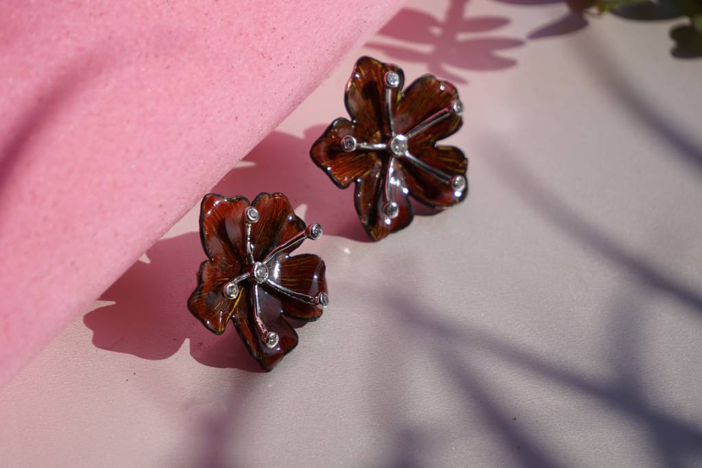 Valley Of Flower Silver Enamel Dewdrops Mist Earrings : TJE40009E