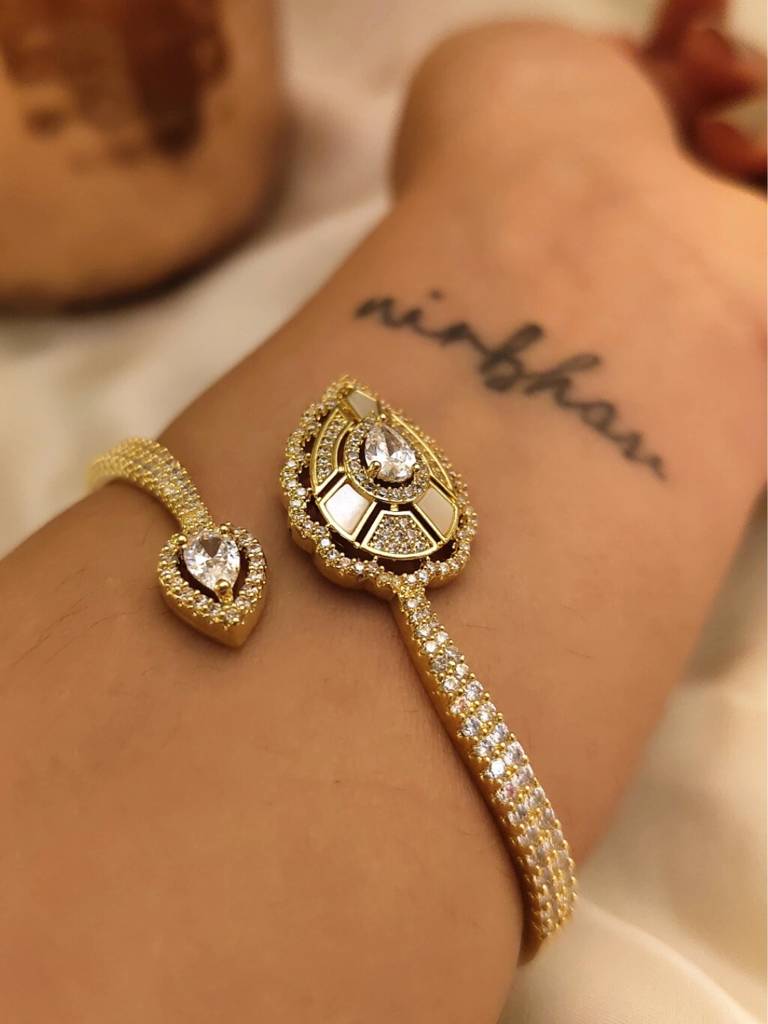 Golden Leaf Cuff Bracelet Â 18K Gold Plated, 316L Stainless Steel, Ad Stones & Mop Accents : S925B500GLCB