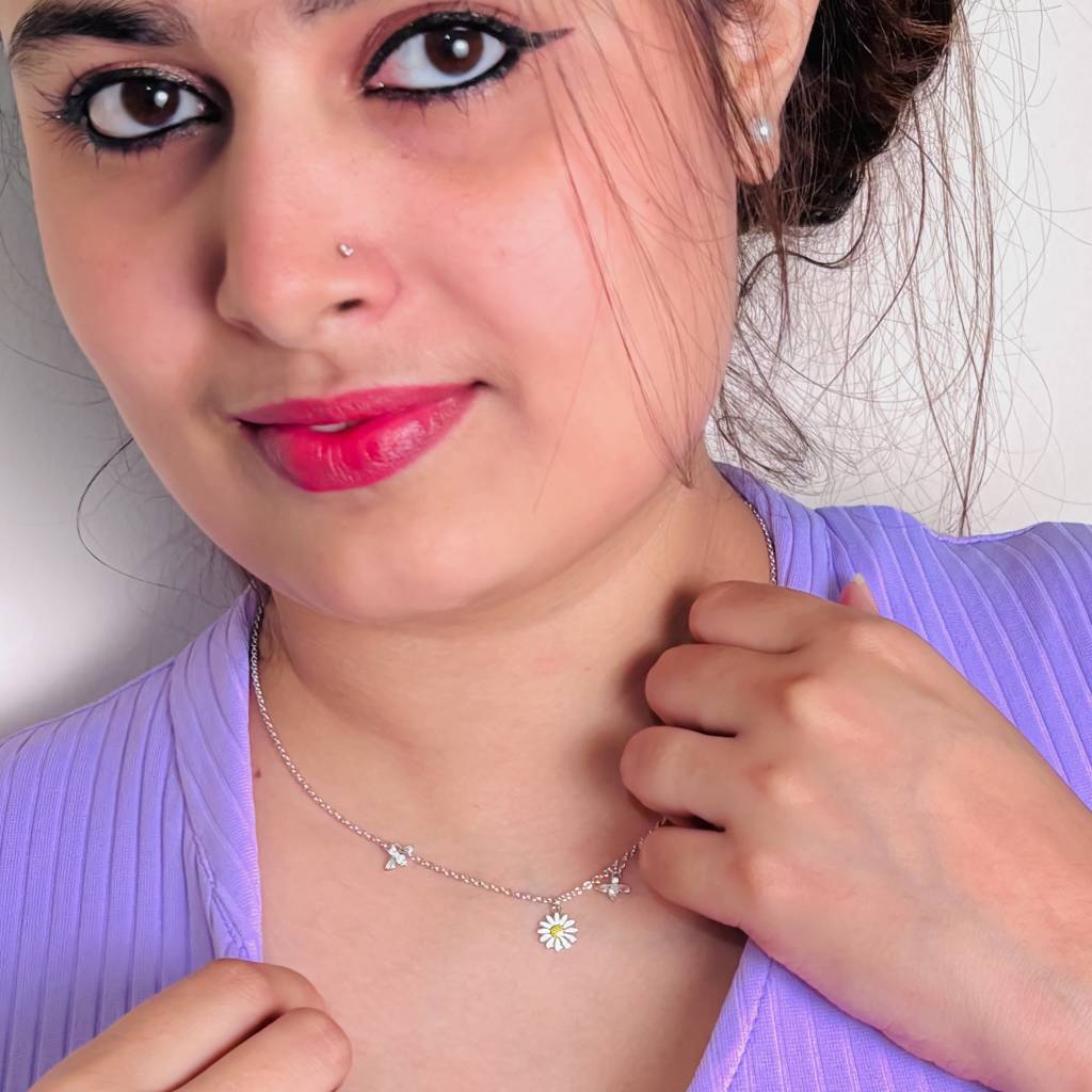 925 Silver Daisy Flower Necklace : IS-NC-PC-1162