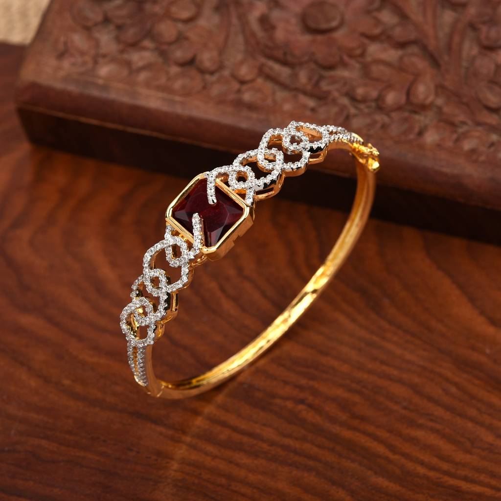 Elara Gold Zircon Bracelet : DVBRCGJGCZ49