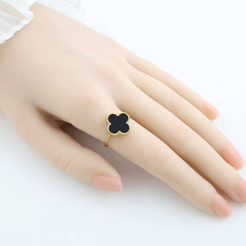 Lucky Clover Ring : LuckyCloverRing-LT-RG-SG-08