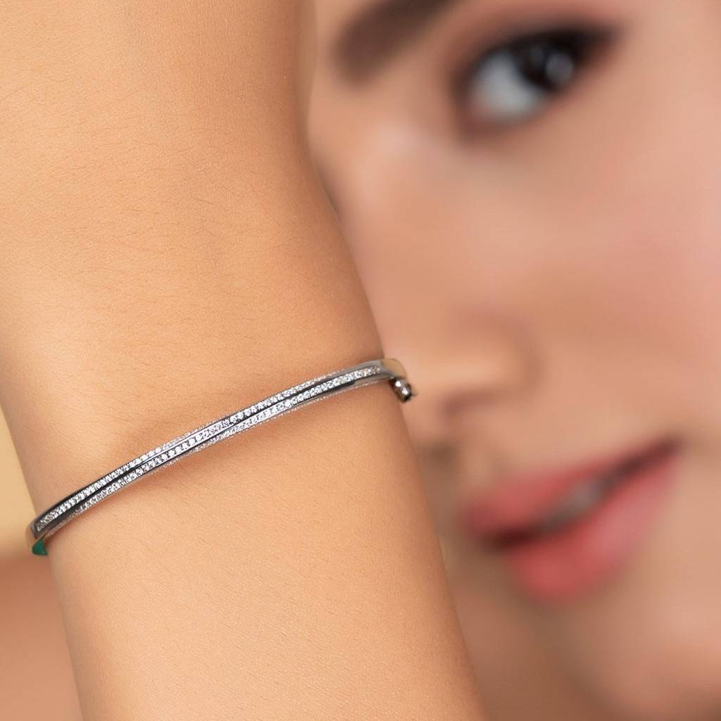 Dazzling 925 Sterling Silver Bracelet : BR-80132