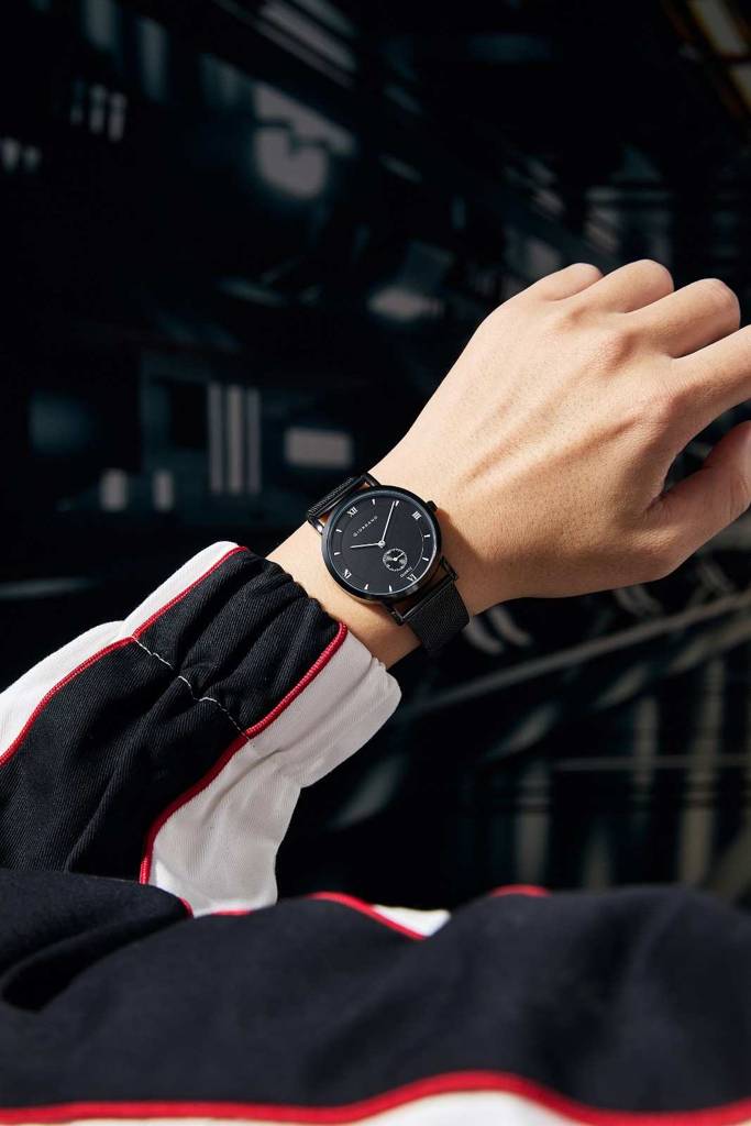 Giordano Classic Analog Quartz Watch For Men Â Mesh Metal Strap, Minimalist Dial With Roman Numerals, Slim Ele : GZ-50186-11