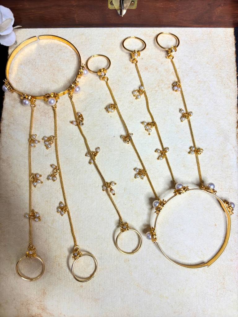 Set Of 2 Gold-Plated Pearls Studded Ghungaroo Hath Phool Kashmiri Ring Bracelet Set : VI26BC100096