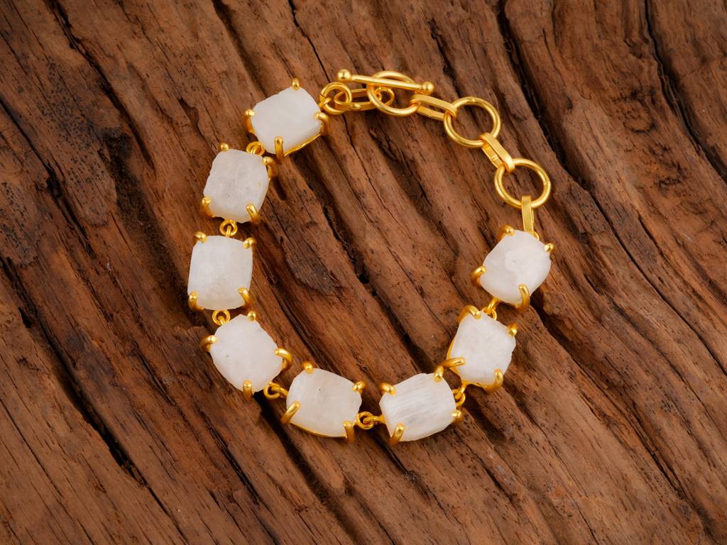Uncut Moonstone Bracelet : NAGB11