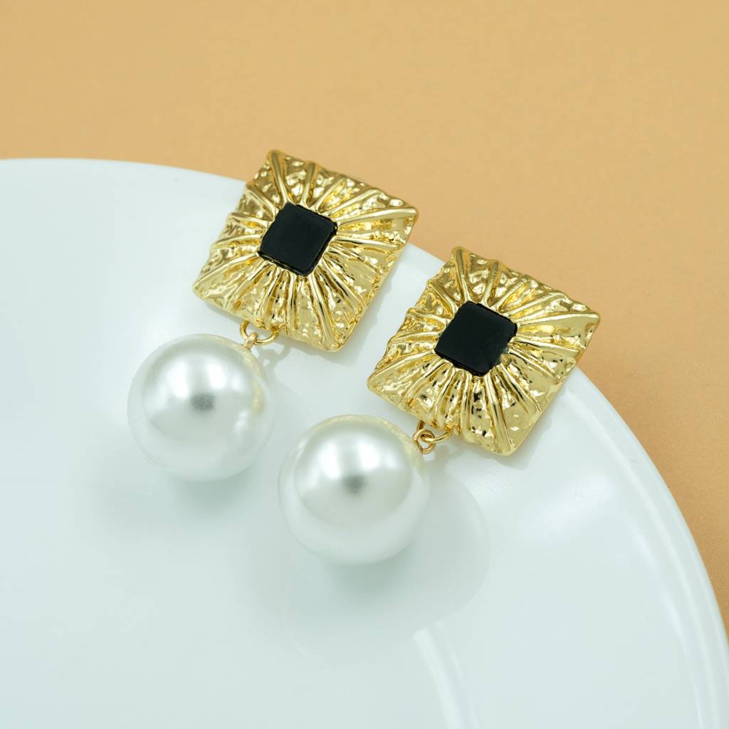 Black Square Pearl Drop Anti Tarnish Earrings For Women : HSPS60MB1064