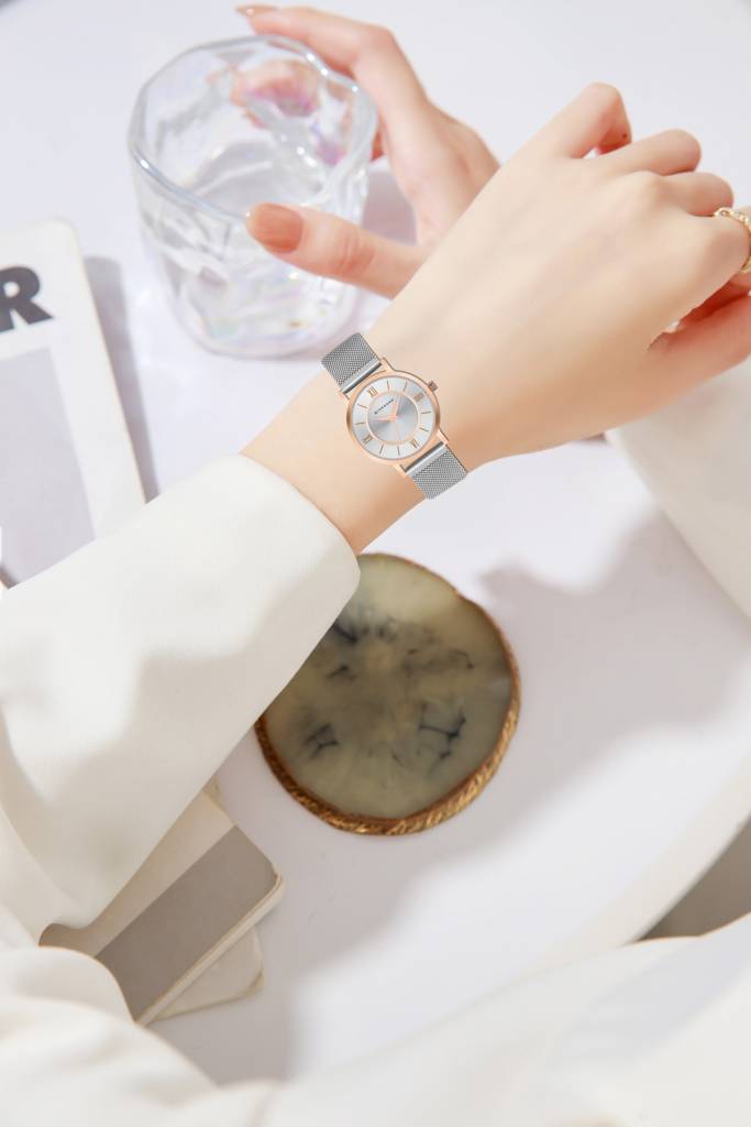 Analog Stylish Watch For Couple With Stylish Dial With Roman Indicess And Mesh Metal Strap : GD-1172-SETA-77