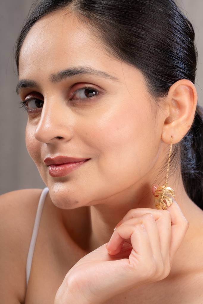 Anti-Tarnish 22Kt Gold-Plated Monstera Sui-Dhaga Earrings : EC14012