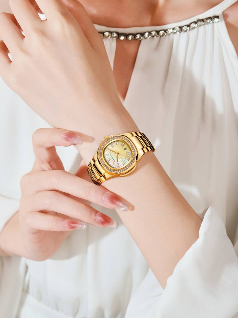 Giordano Luxury Watch For Women With Crystal Indices,Textured Dial, Stainless Steel Strap And Date Display : GZ-60116-33