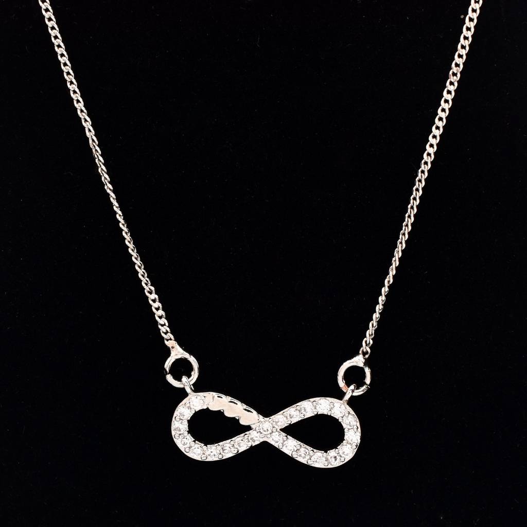Silver Plated Infinity Heart Pendant With Chain : SIPENWHCZ23