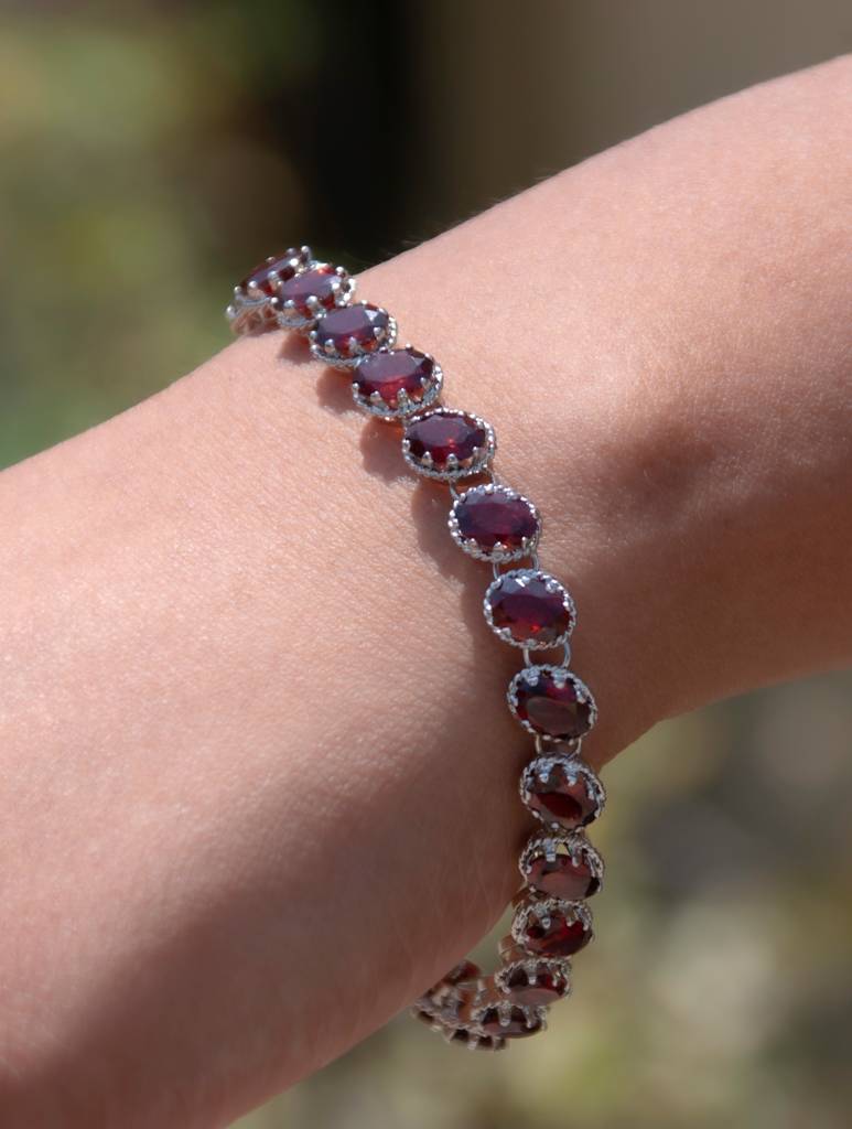 925 Sterling Silver Garnet Bracelet For Women | Gemstone Bracelet | Handmade Silver Jewelry | Elegant Daily Wear Gift : FU-1148