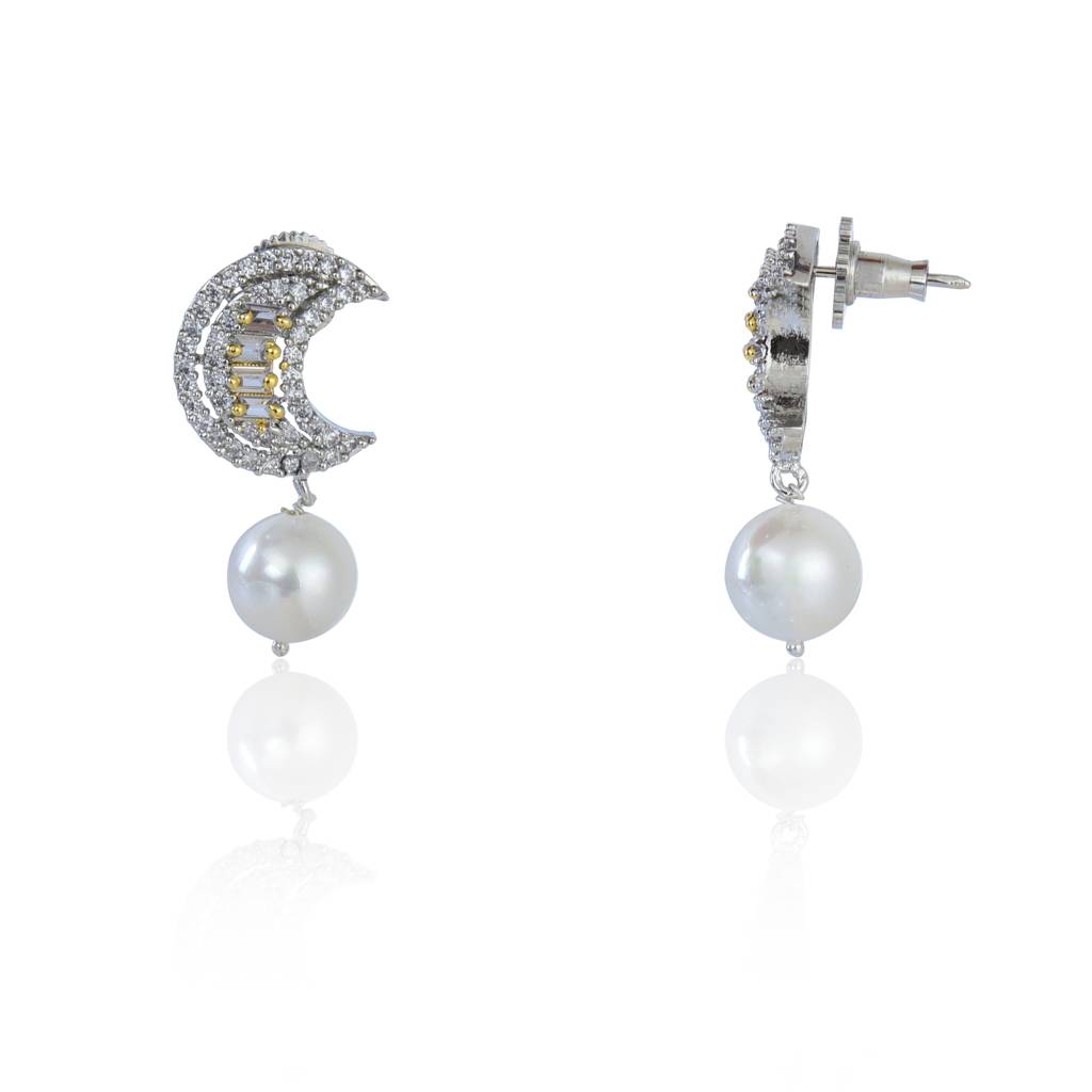 Half Moon With Pearl Drop Earrings : IE914