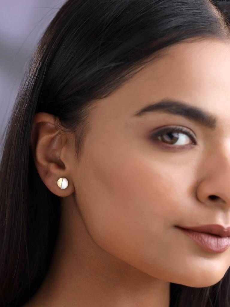 Kicky And Perky 925 Sterling Silver Mop Round Stud Earring : VSILIJE047_G