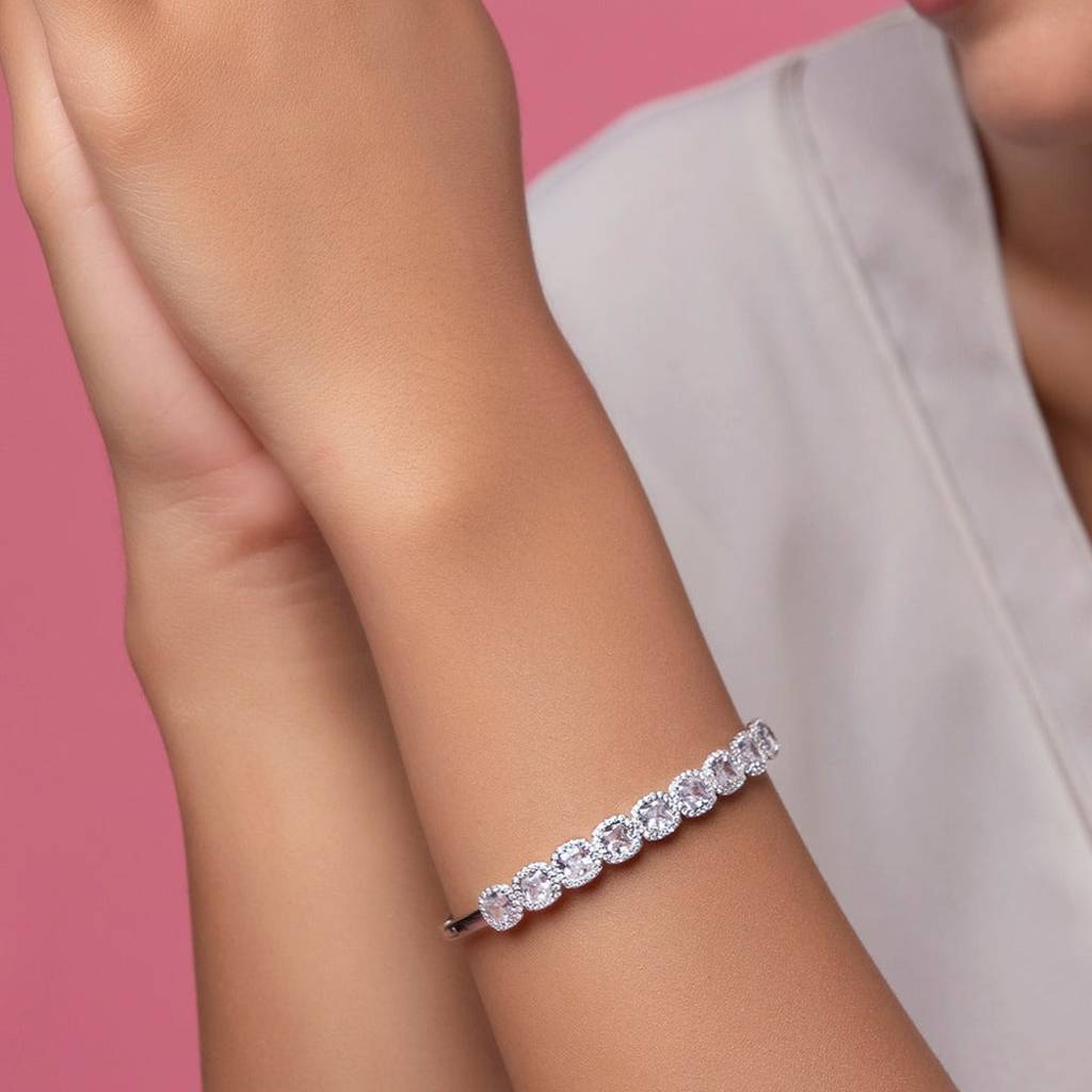 Solitaire Cz Studded 925 Sterling Silver Bracelet : BR-80141
