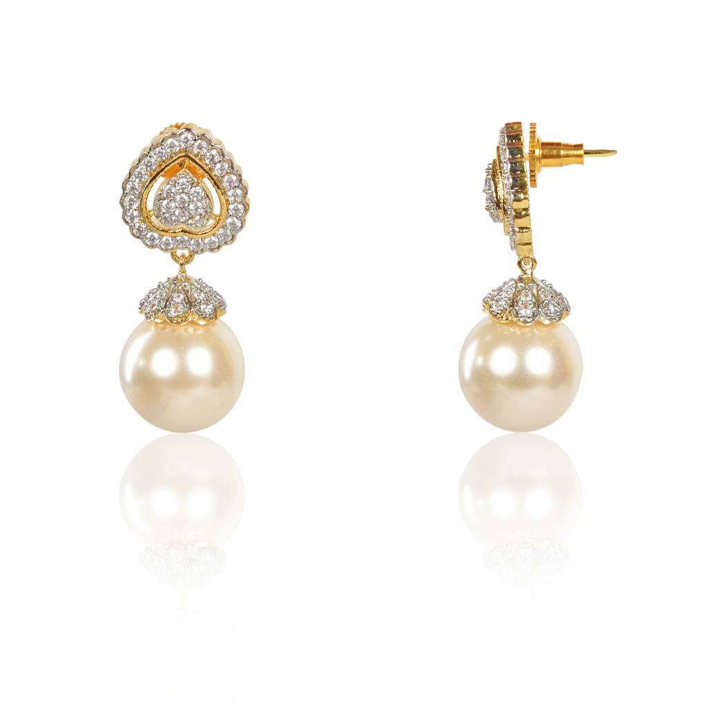 Heart With Pearl Drop Earrings : IE900