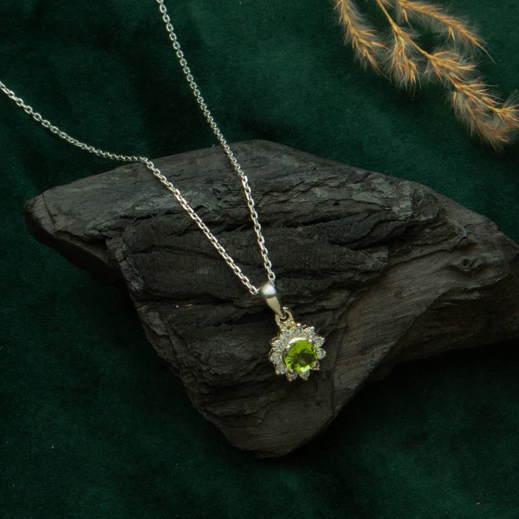 925 Sterling Silver Peridot Pendant For Women | Green Gemstone Jewelry | Without Chain : FU-0751