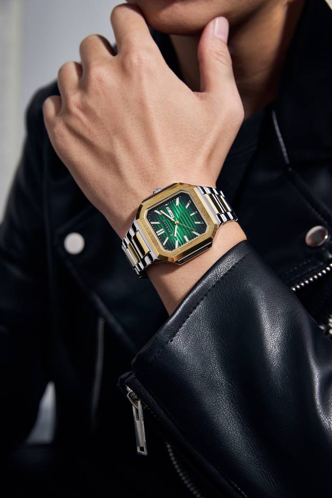 Giordano Square Formal Watch For Men – Textured Dial,Day & Date Display And Stylish Stainless Steel Strap : GZ-50140-44