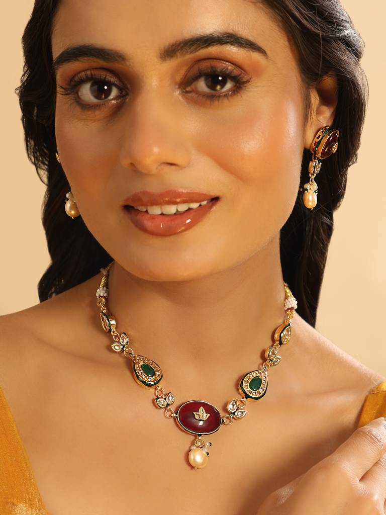 22K Gold Plated Radiant Sage Stone Kundan Necklace : YI24A0462N