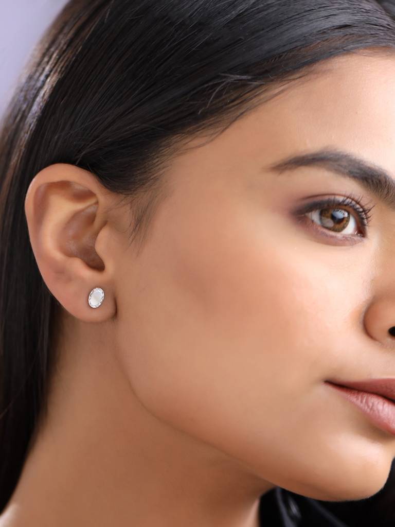 Kicky And Perky 925 Sterling Silver Mop Stud Earring : VSILIJE029_S