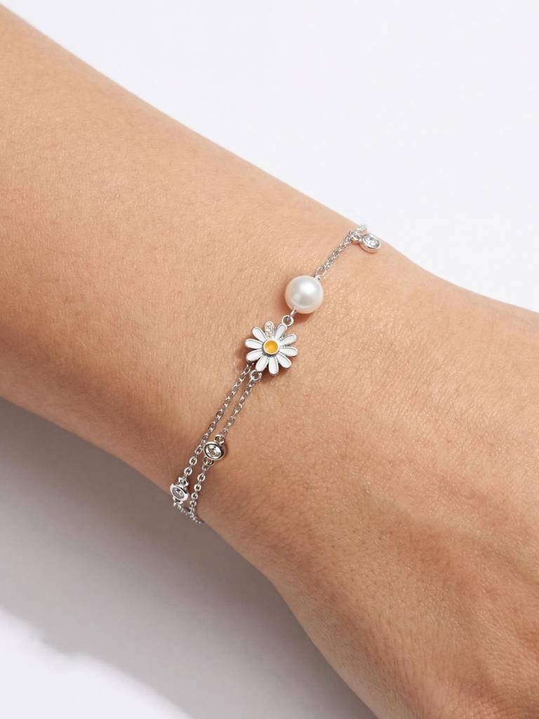 Daisy Pearl Charm Bracelet : HYLB3048