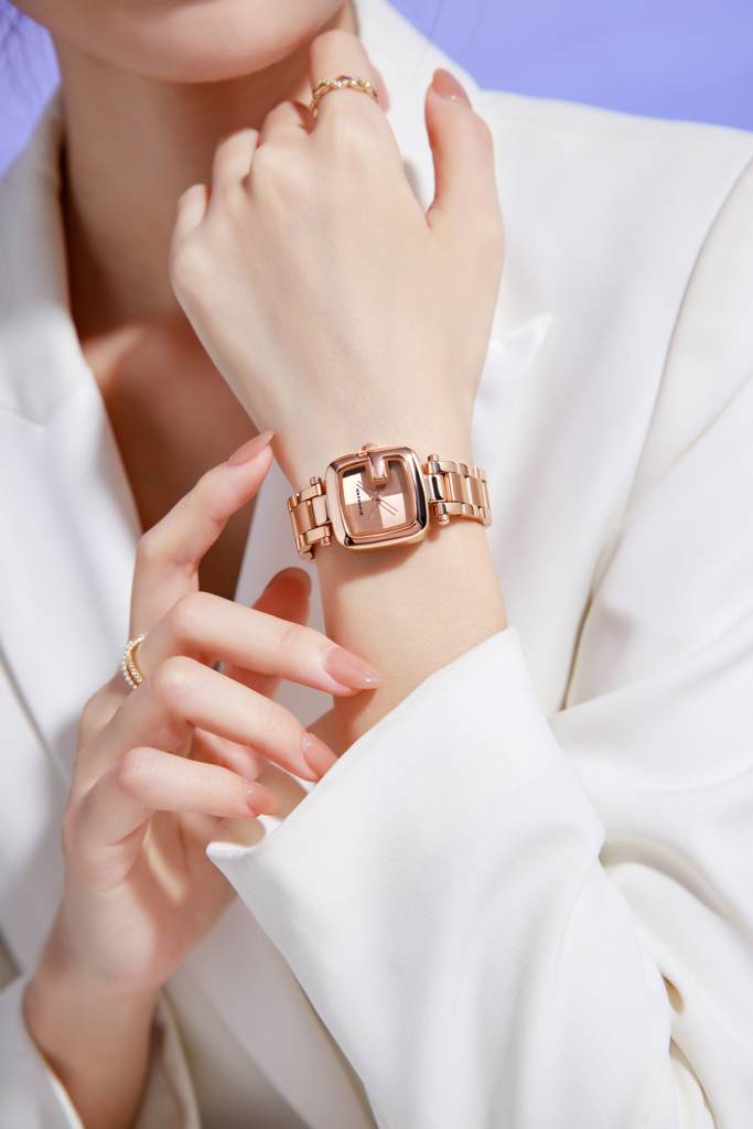 Giordano Monogram Watch For Women Dial With Metal & Leather Strap Fashionable Design, Water Resistant Quartz Ana : GZ-60107-44