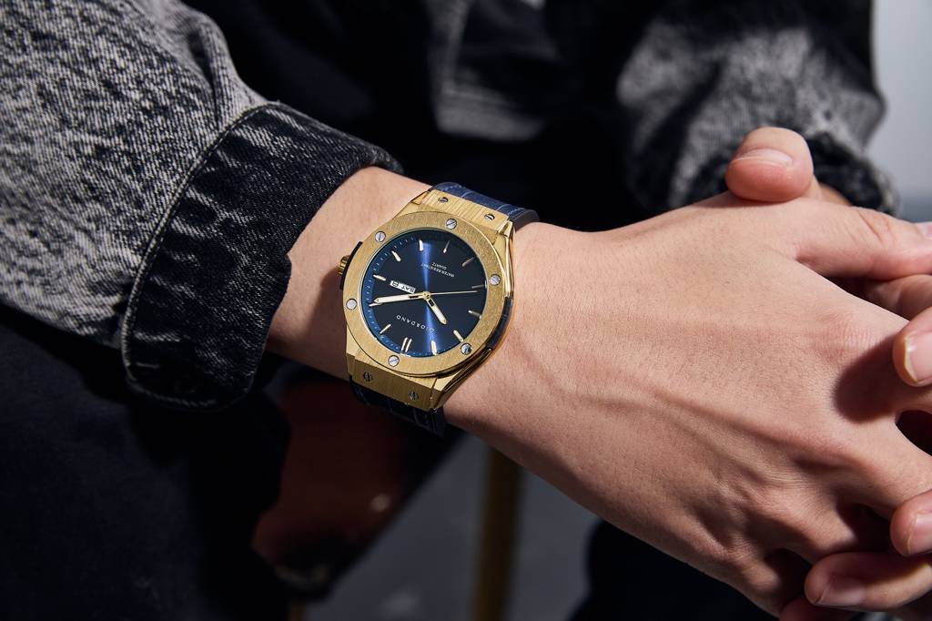 Giordano Casual Analog Watch For Men With Leather Band, Day-Date Function And Quartz Movement : GZ-50142-03