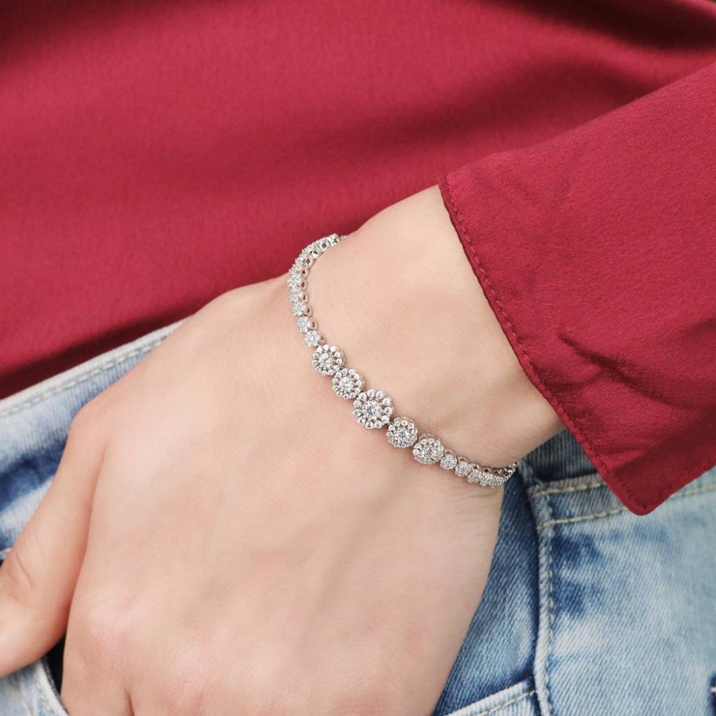 Dazzling Adjustable 925 Silver Bracelet : BR-80113