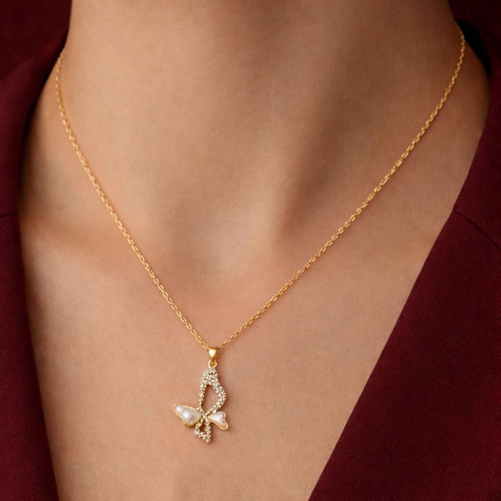 Gold-Plated Elegant Pearl Finish Butterfly Crystal Anti-Tarnish Pendant Necklace : HSPS60MB1557