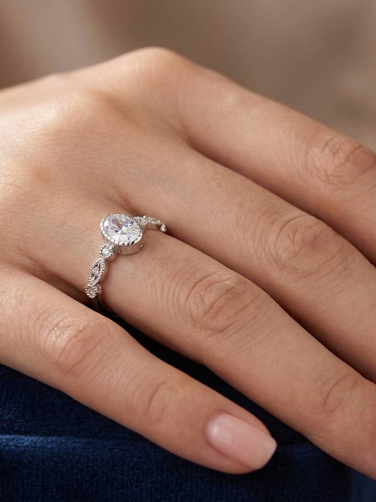 925 Pure Silver The Vintage Oval Bezel Ring : LR1268