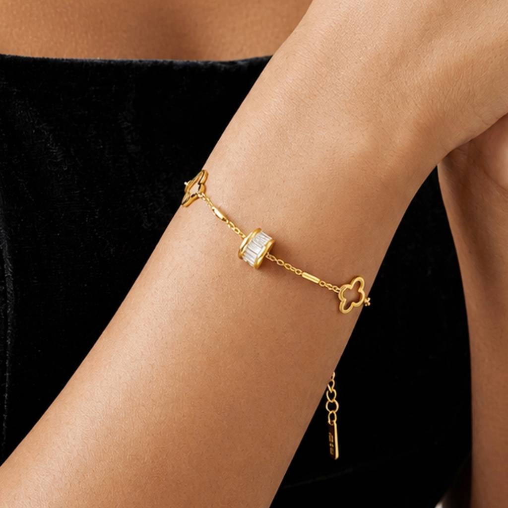 Minimalist Clover Crystal Anti-Tarnish Bracelet : JW-HSPS60MB2204