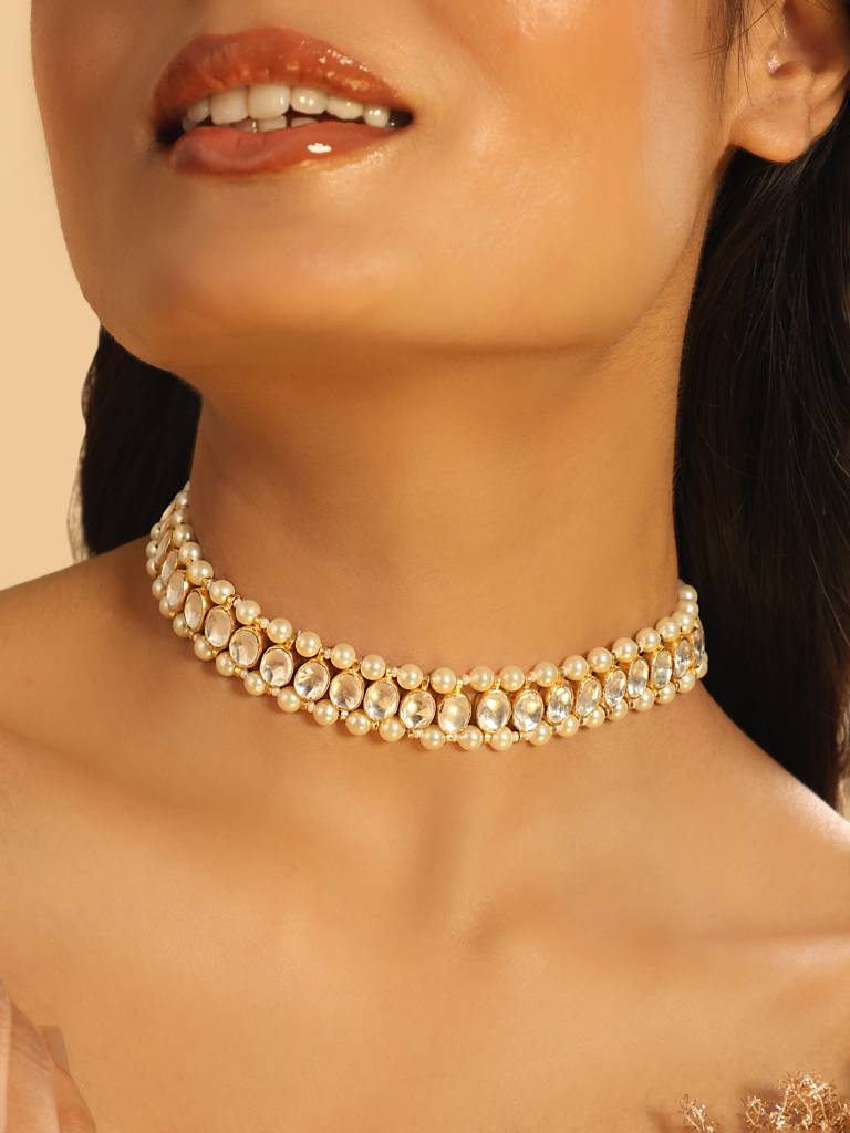 22K Gold Plated Kundan Refined Sleek Matha Patti : YI24A0472N